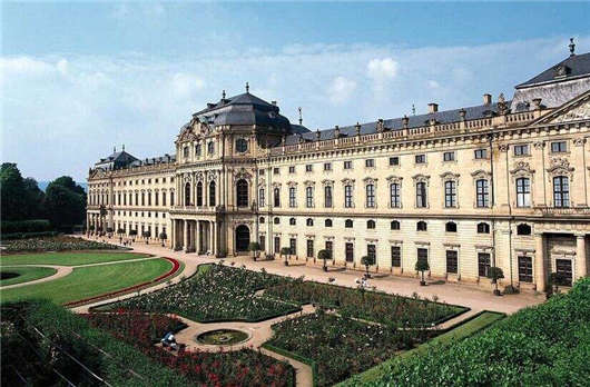 <a style='color:#268bd1;cursor:pointer;' href='/ymzc.html'><a style='color:#268bd1;cursor:pointer;' href='/ymzc.html'>德國移民政策</a></a>大改革,國內環境的變化 德國移民政策大改革,國內環境的變化