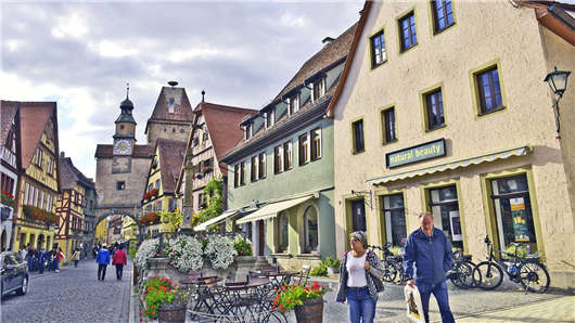 停車位風(fēng)波 停車位風(fēng)波