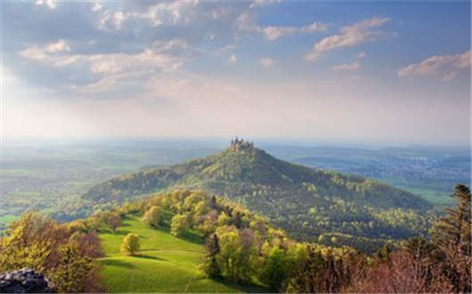 科隆前校長發表講話(下) 科隆前校長發表講話(下)