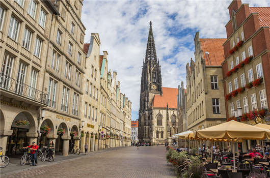 為什么說(shuō)德國(guó)藍(lán)卡是高級(jí)工作簽證?