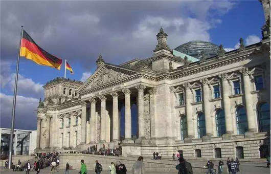 辦理<a style='color:#268bd1;cursor:pointer;' href='/qzlx.html'>德國(guó)留學(xué)</a>,德國(guó)教育優(yōu)勢(shì)解讀! 辦理德國(guó)留學(xué),德國(guó)教育優(yōu)勢(shì)解讀!