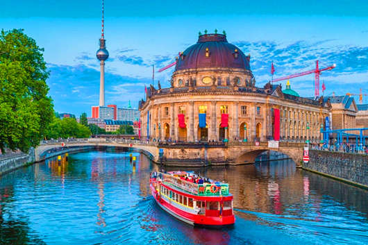 1683618711412201.jpg berlin-boat.jpg